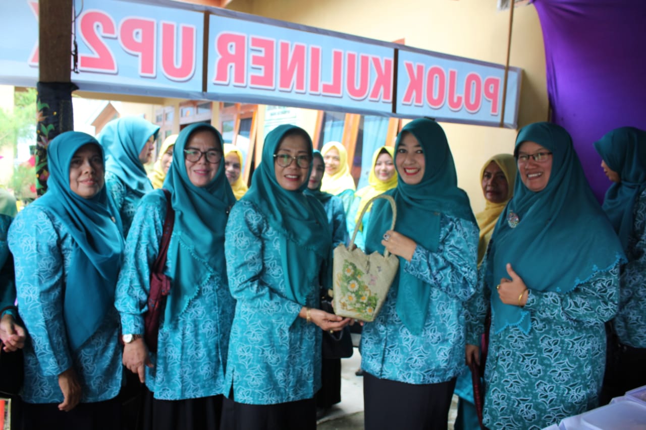 Kunjungan Lapangan Nominator Lomba Ketua Kelompok Dasawisma Berprestasi Tingkat Provinsi Sumatera Barat Tahun 2020